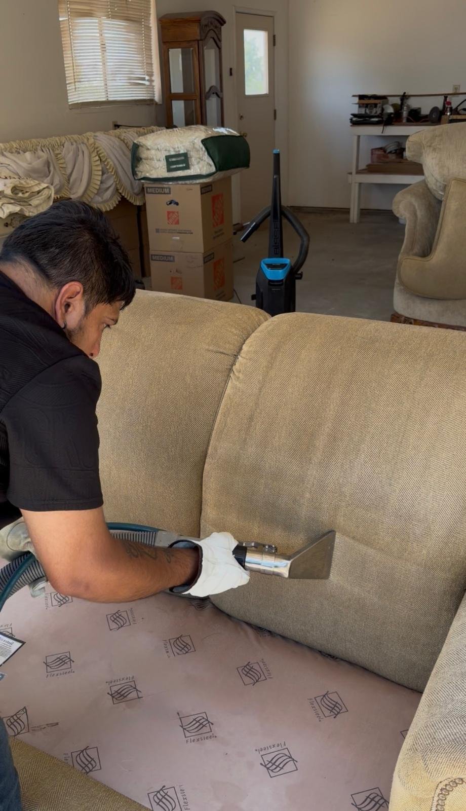 Sofa deep cleaning service - Clovis CA